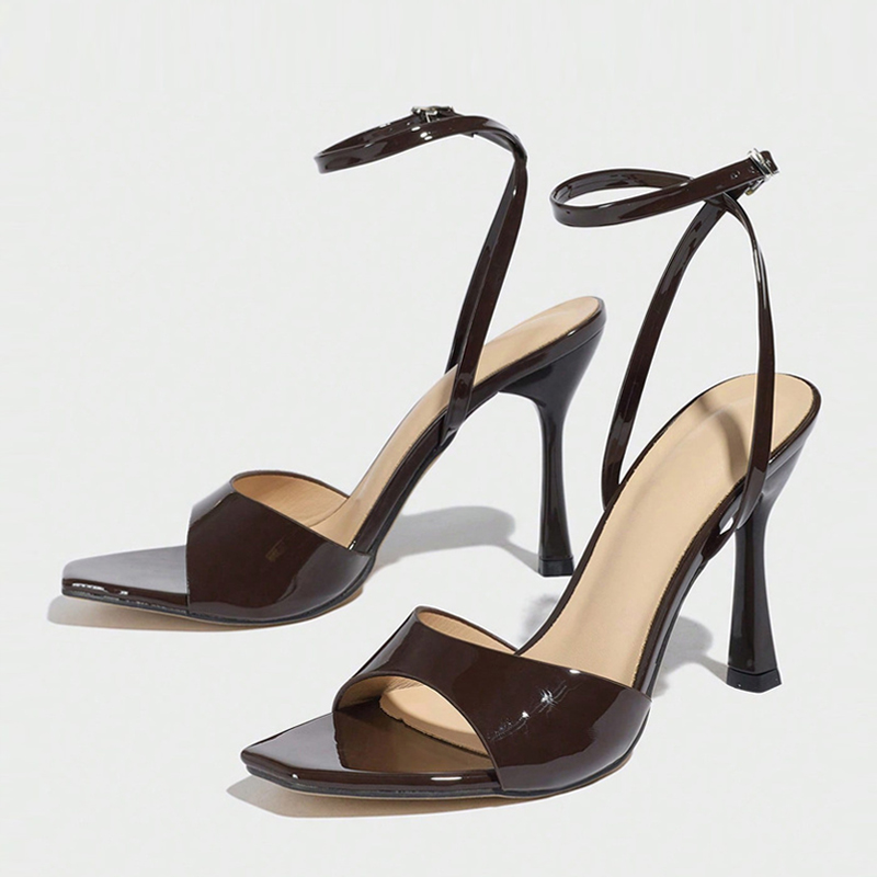 Casual Sandal Leather - Liyke Sandal Desainer Tali Gesper Pergelangan
